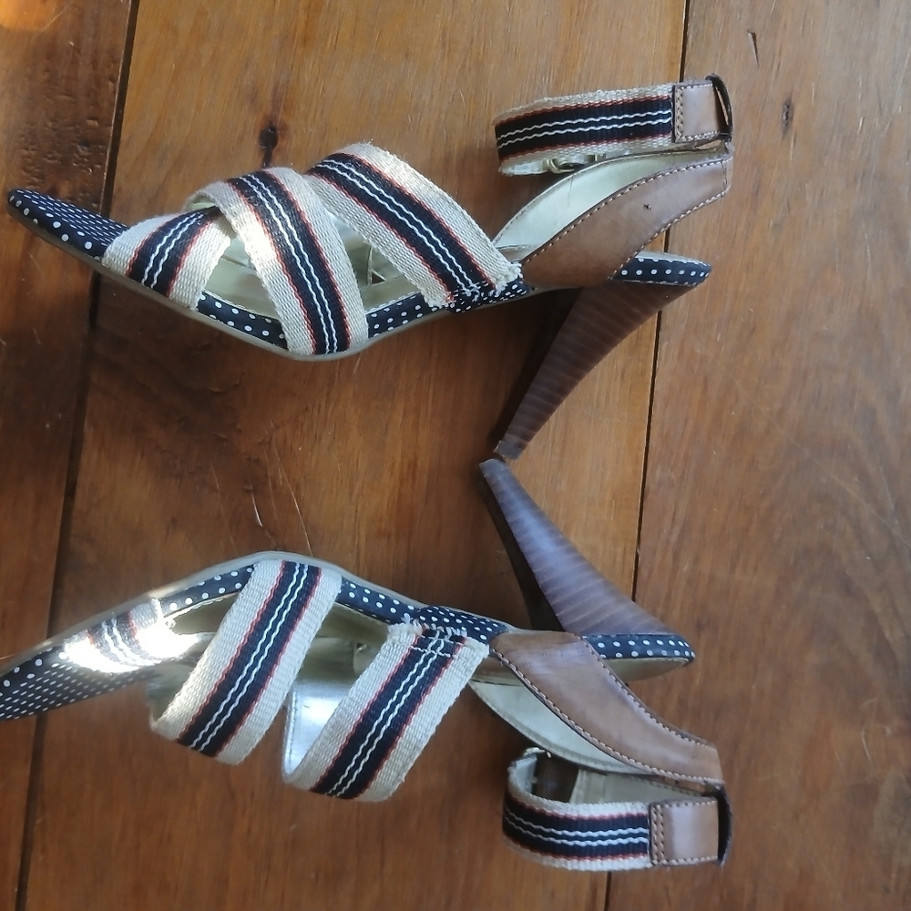 Tommy Hilfiger Navy/Red Ankle Strap Sandals. Four Inch Heel.  Size 8. - Picture 2 of 6